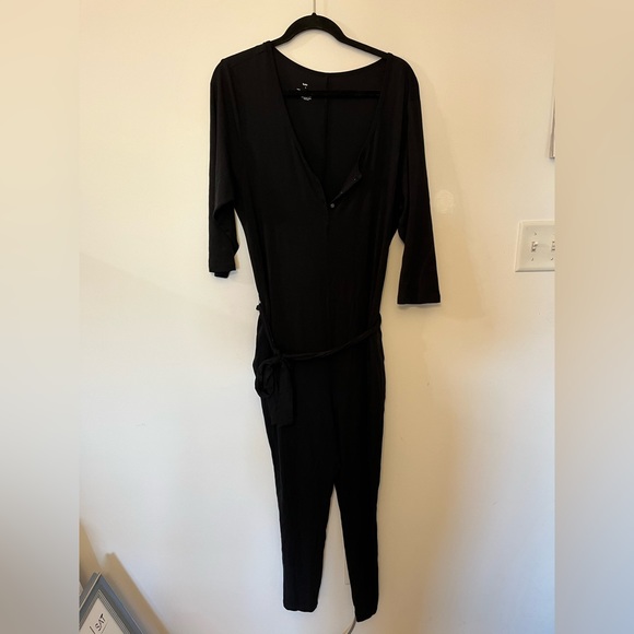 Stretchy jumpsuit - Picture 1 of 3